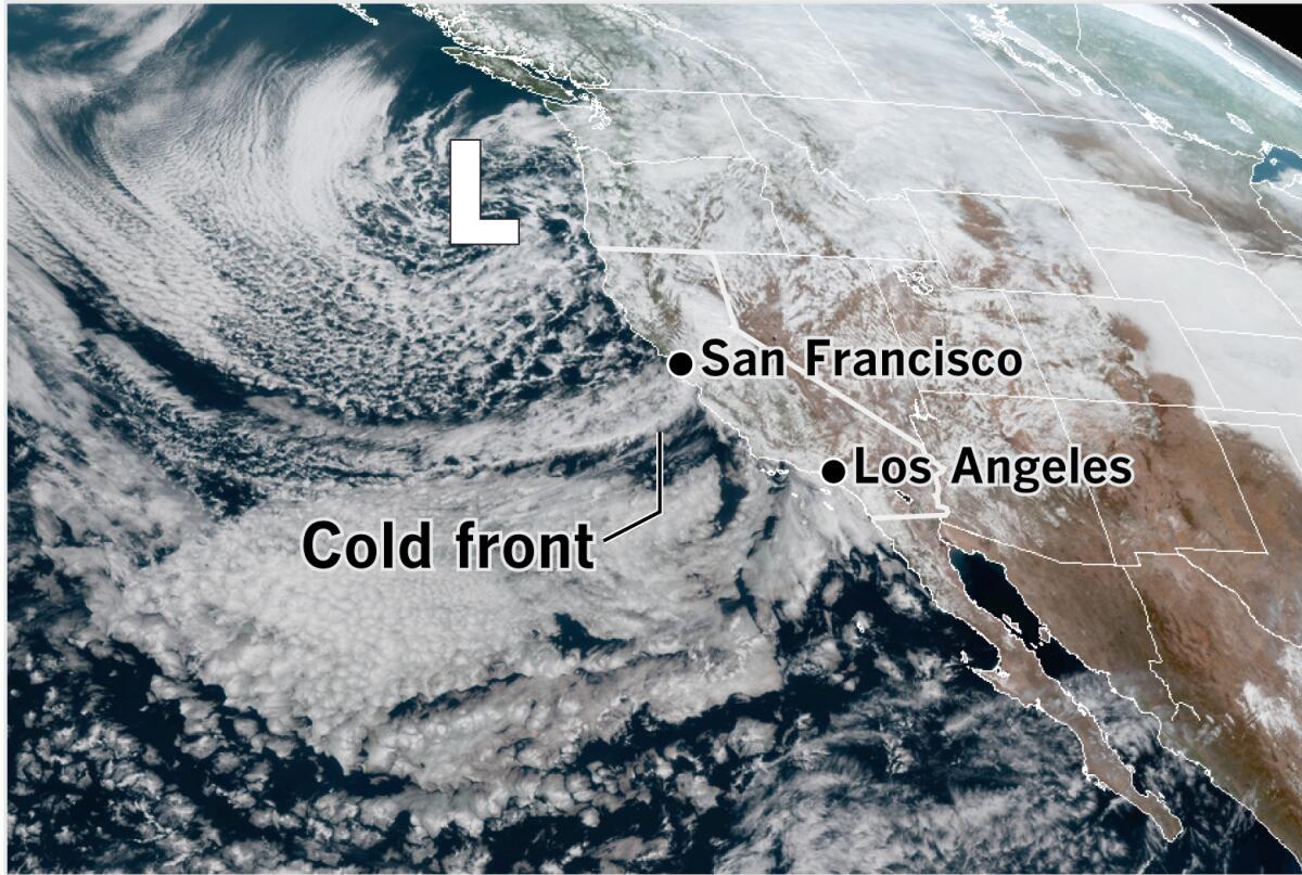 Map showing low system off the coast of California 