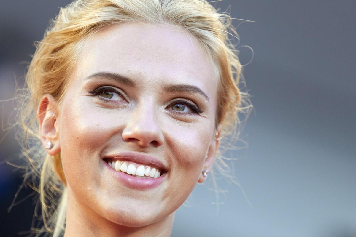 Scarlett Johansson is in talks to join the cast of the Coen brothers' "Hail Caesar!"