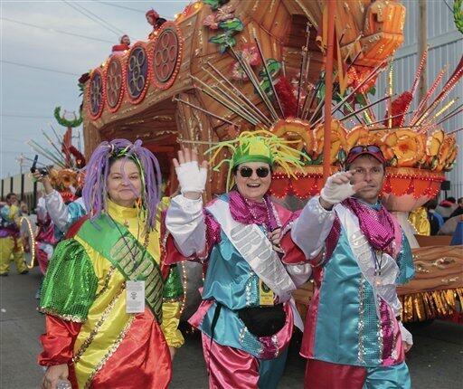Mardi Gras Indians work to copyright costumes - The San Diego Union-Tribune