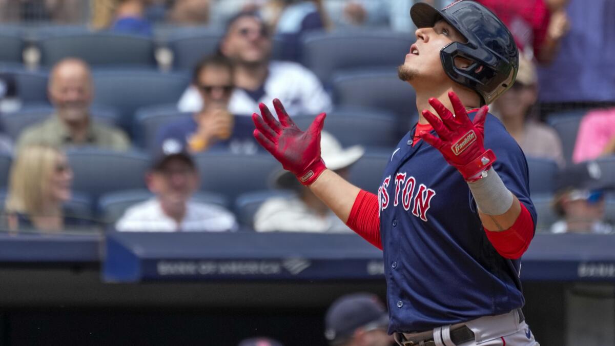 Urias, first Red Sox player to hit grand slams on consecutive pitches,  leads Boston over Yankees - The San Diego Union-Tribune