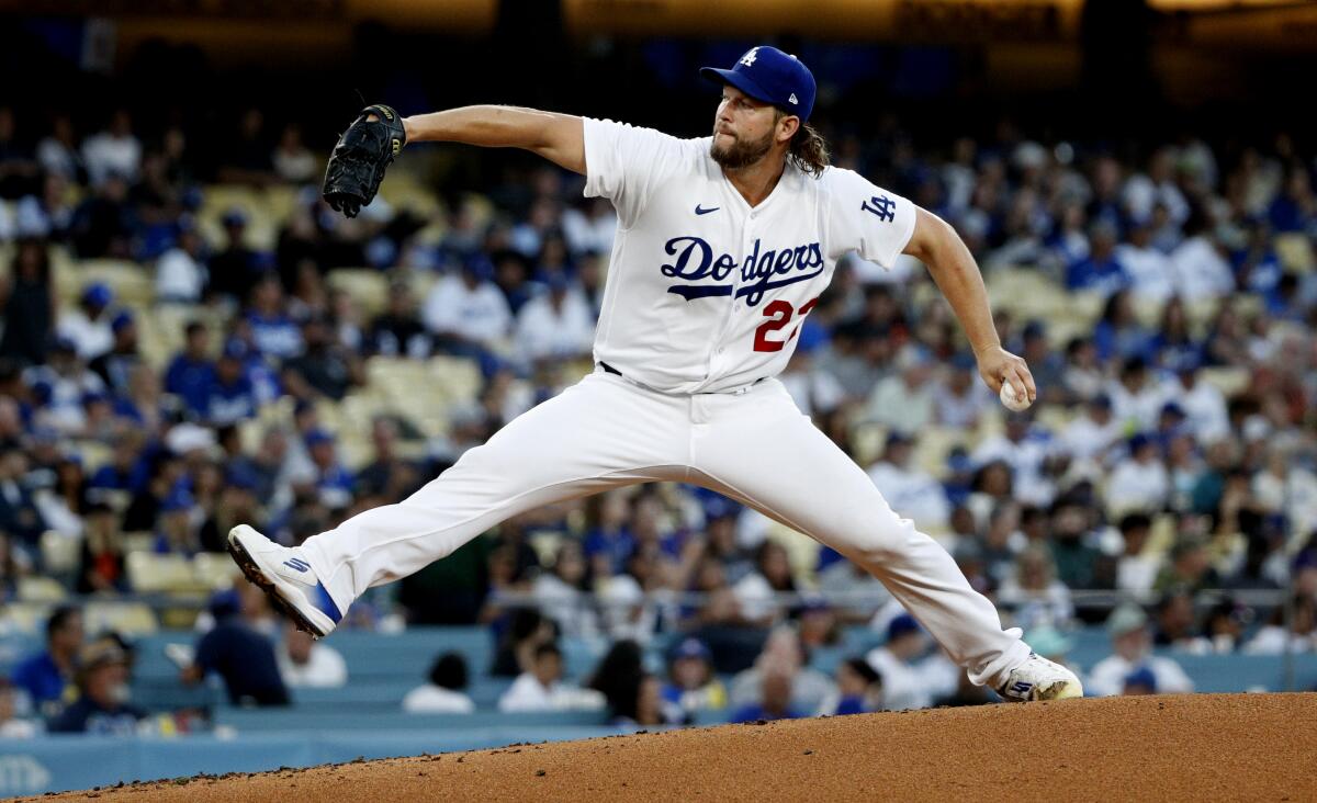 Clayton Kershaw delivers against the San Francisco Giants in the second inning Saturday night.