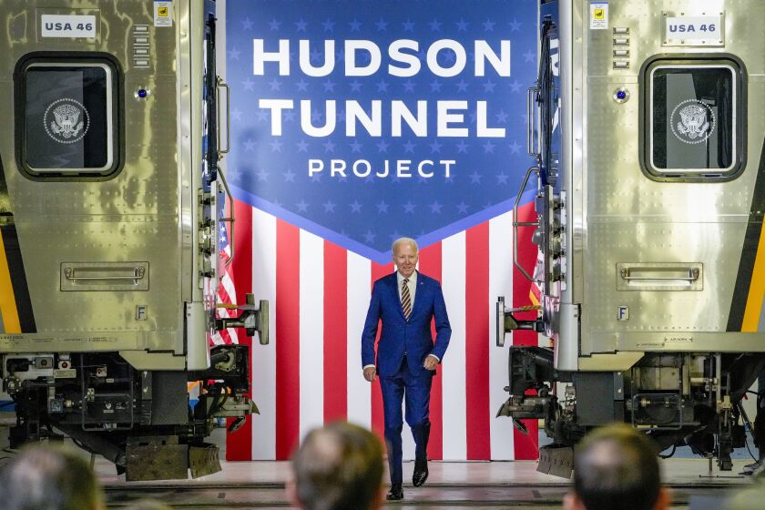 El presidente Joe Biden en un evento sobre un proyecto para construir un túnel debajo del río Hudson, entre Nueva York y Nueva Jersey, el 31 de enero de 2023, en Nueva York. (Foto AP /John Minchillo)