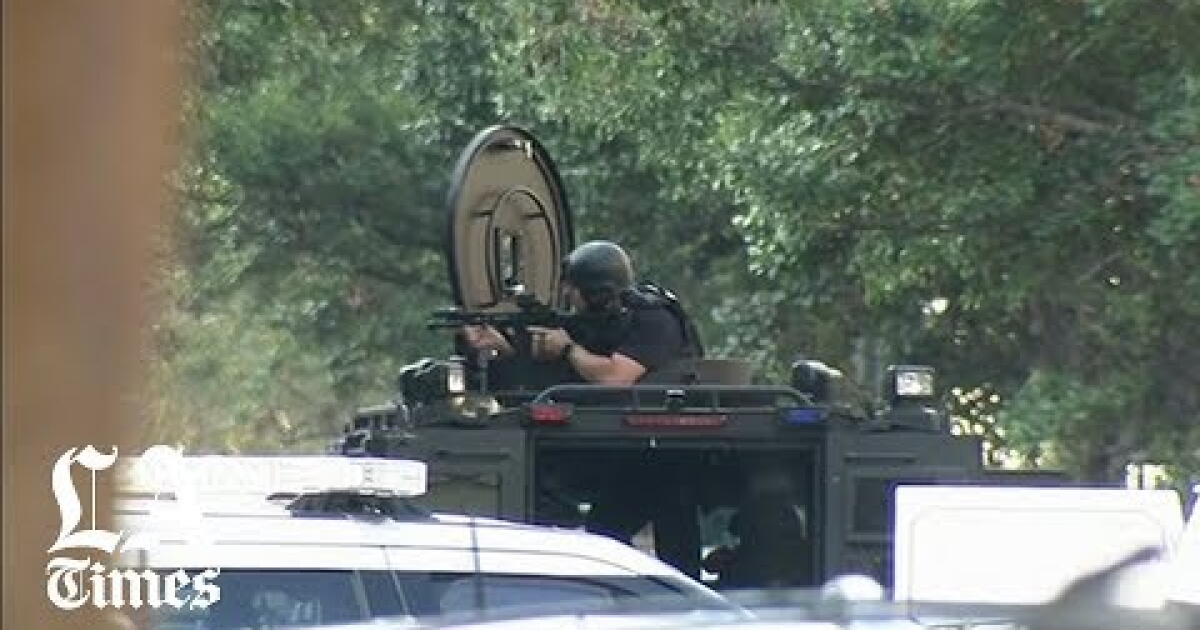 Several police officers shot in Philadelphia - Los Angeles Times