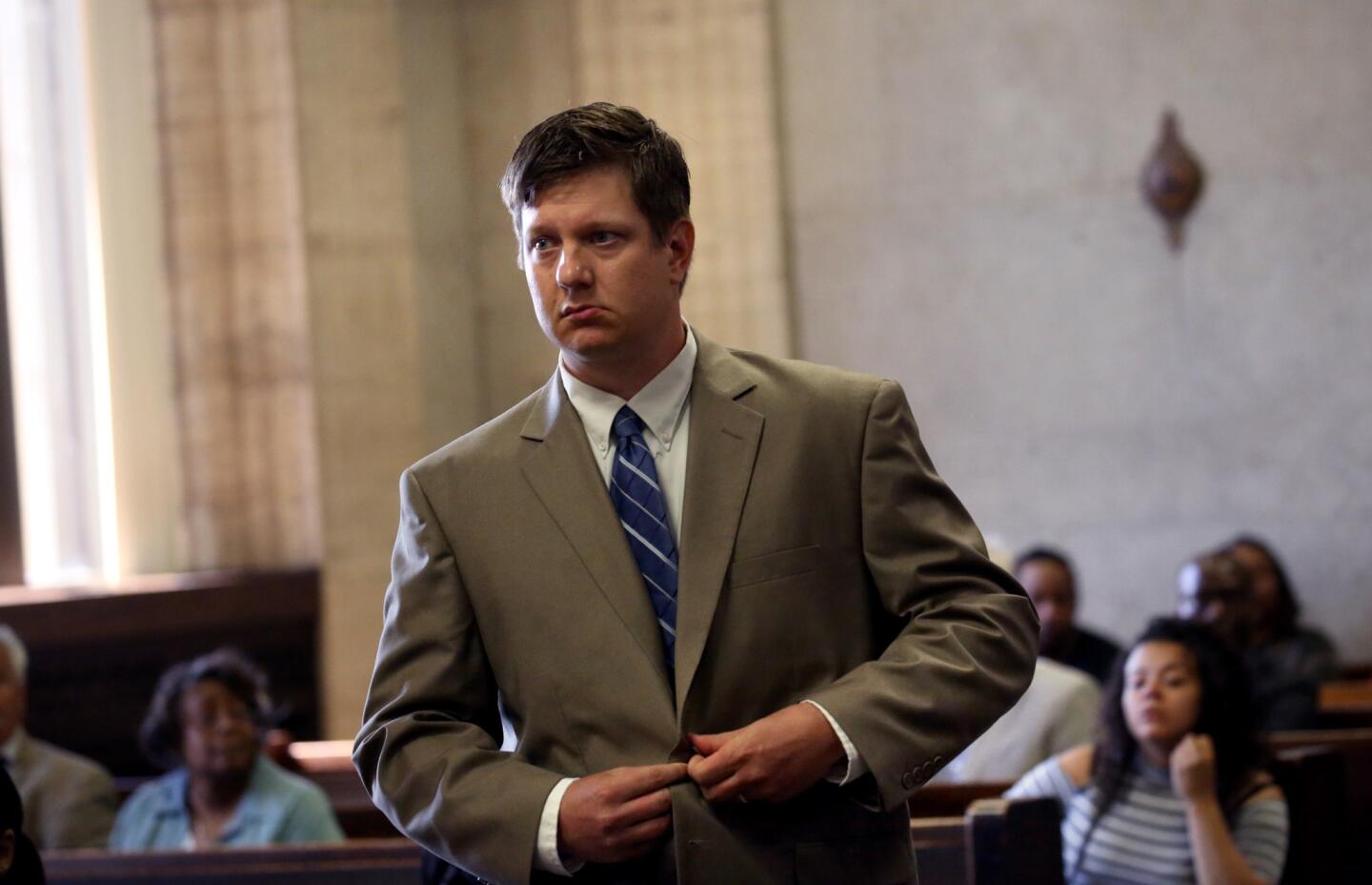 Jason Van Dyke approaches the bench of Judge Vincent Gaughan at Leighton Criminal Courts Building in Chicago on June 30, 2016, for a hearing to discuss the special prosecutor in Van Dyke's upcoming trial.
