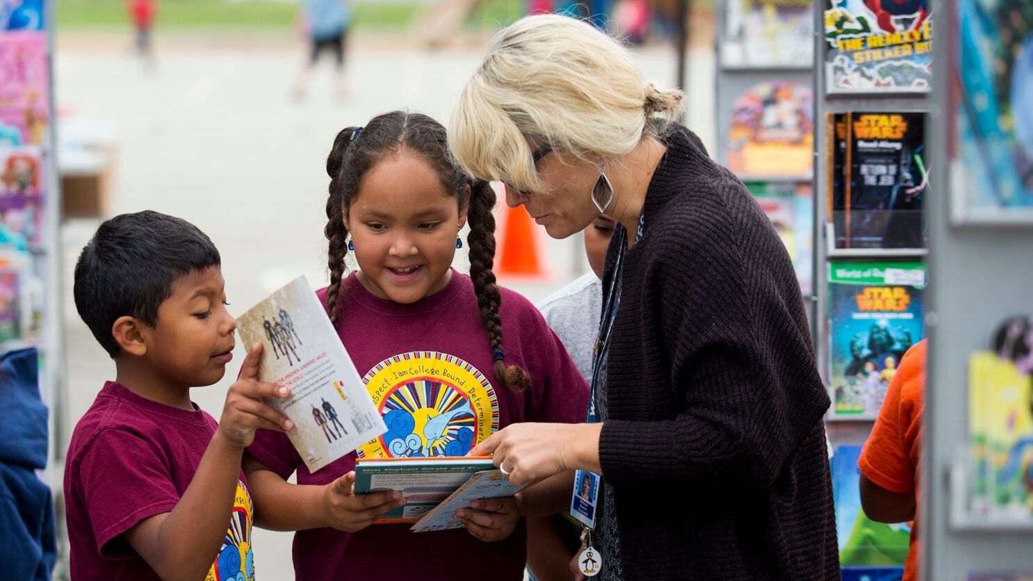 School S Book Giveaway Aims To Get Kids Excited About Summer Reading Los Angeles Times