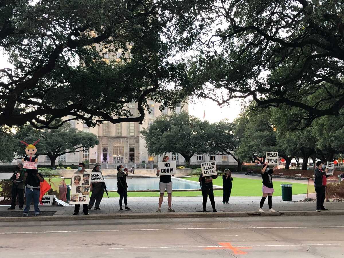 Armed anti-Trump protesters outside Houston City Hall 
