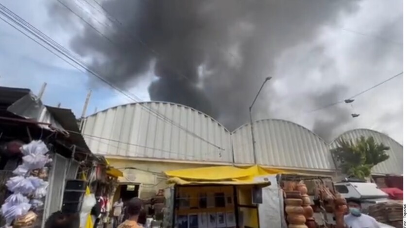 Incendio en el mercado Sonora de la Ciudad de México.