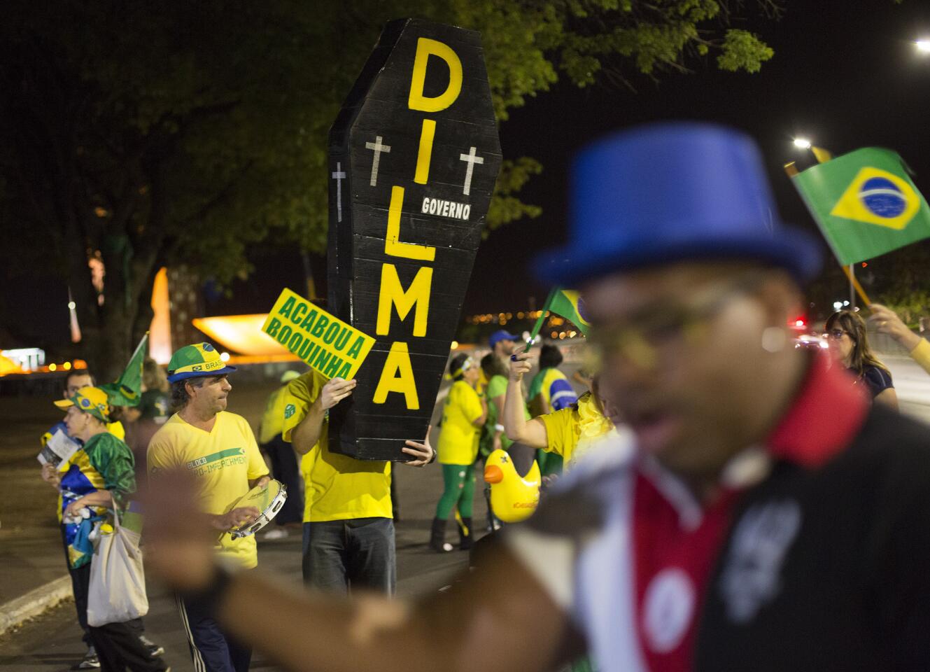 Brazilians take to the streets ahead of impeachment vote