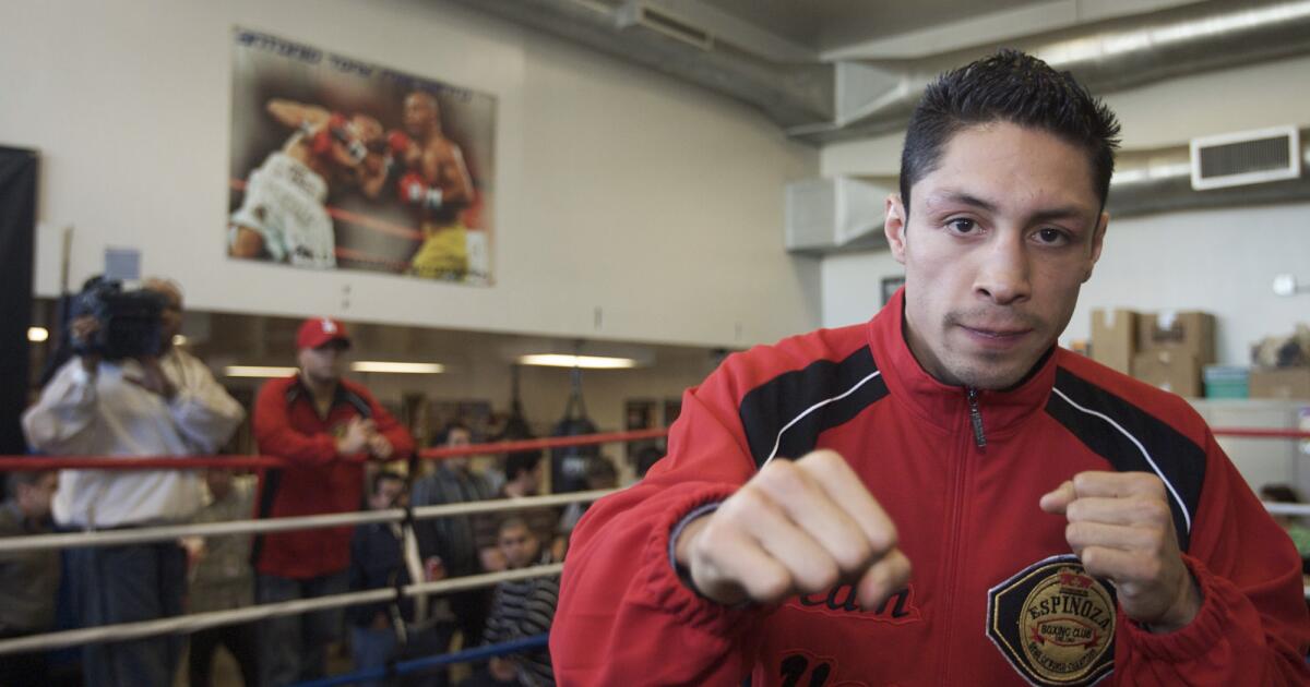 Mexican boxing star Israel 'El Magnífico' Vázquez dies at age 46