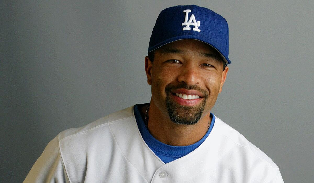 Dave Roberts, shown in 2003, became an established player with the Dodgers from 2002 to 2004.