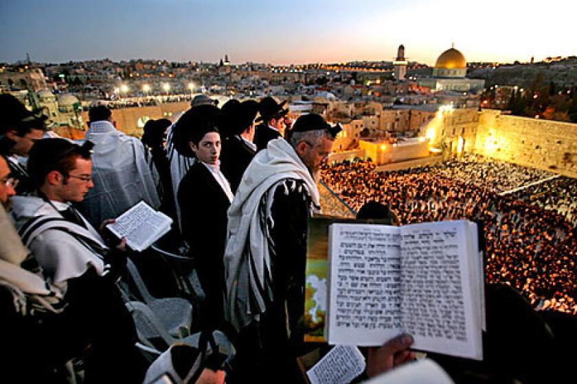 Tens of thousands gathered for the Blessing of the Sun in Jerusalem. The Dome of the Rock on the Temple Mount can be seen in the background as Jews recite the every-28-year blessing.