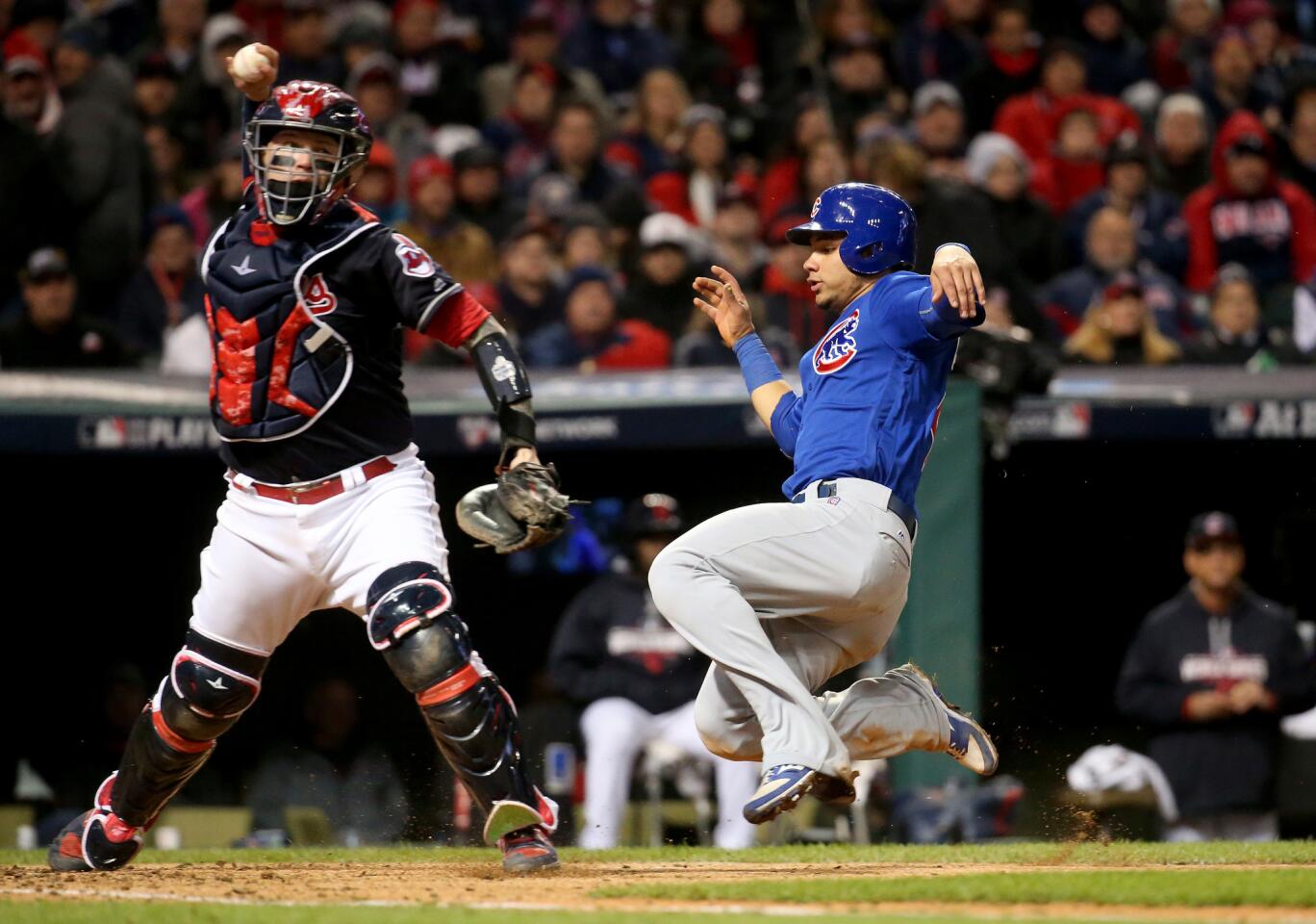 World Series Game 2: Cubs 5, Indians 1 - Los Angeles Times
