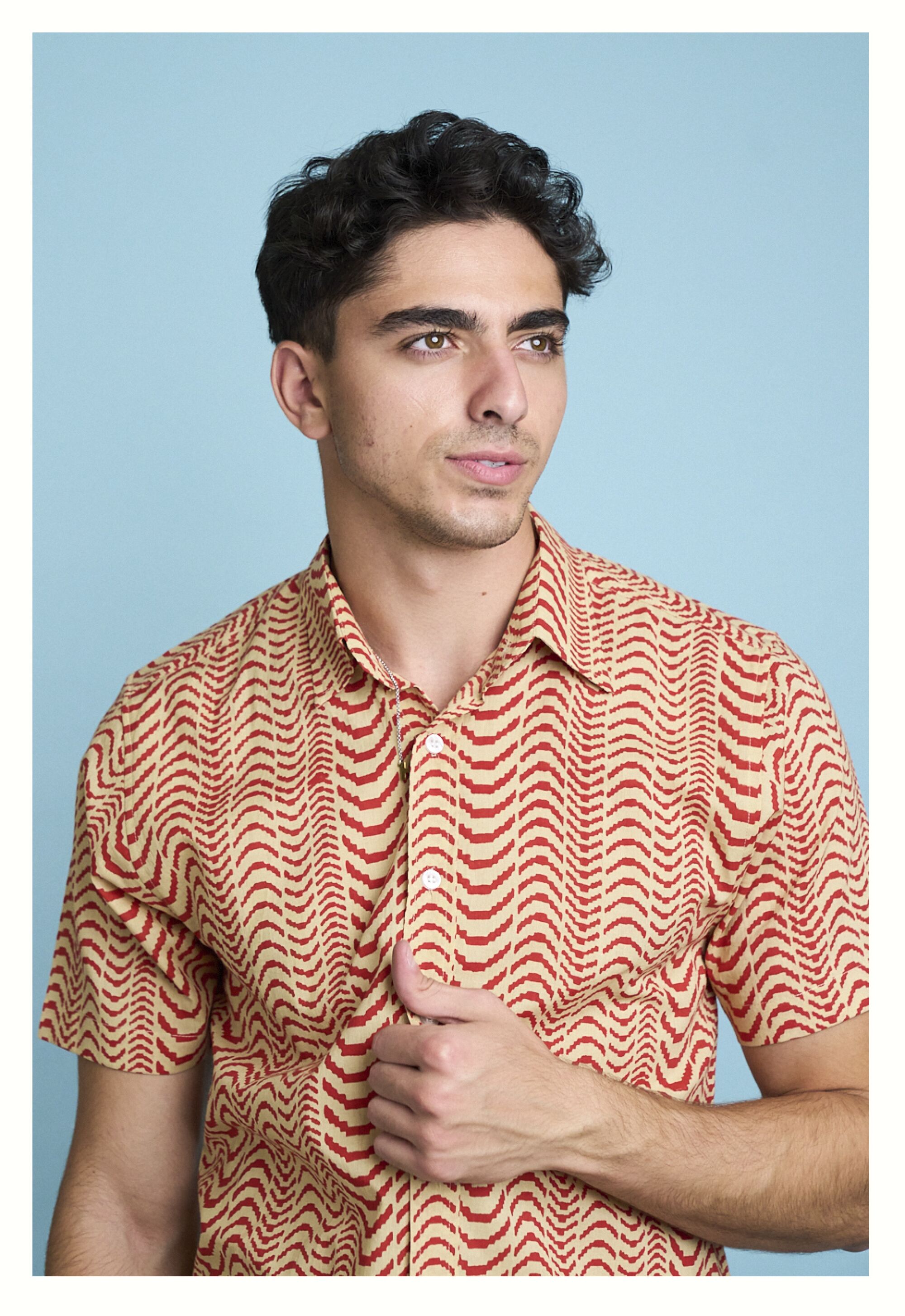 Men wears Dushyant shirt