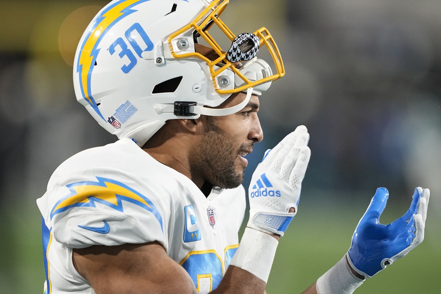 Austin Ekeler and Chargers reach truce as he enters final year of contract