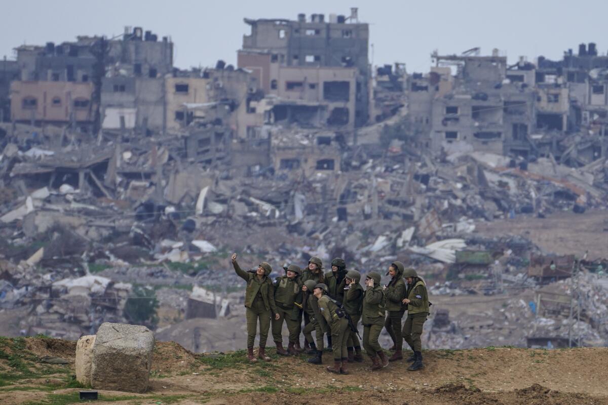 Israeli women take on greater military role in Gaza war - Al-Monitor:  Independent, trusted coverage of the Middle East