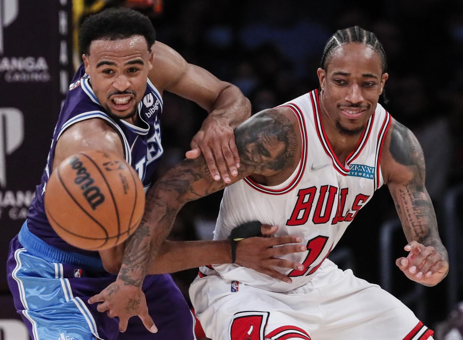 DeMar DeRozan stars as Chicago Bulls beat Los Angeles Lakers