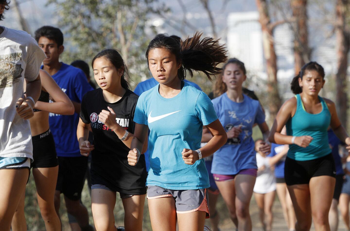 Photo Gallery: 5k All-Comers race at Griffith Park sponsored by Burbank High