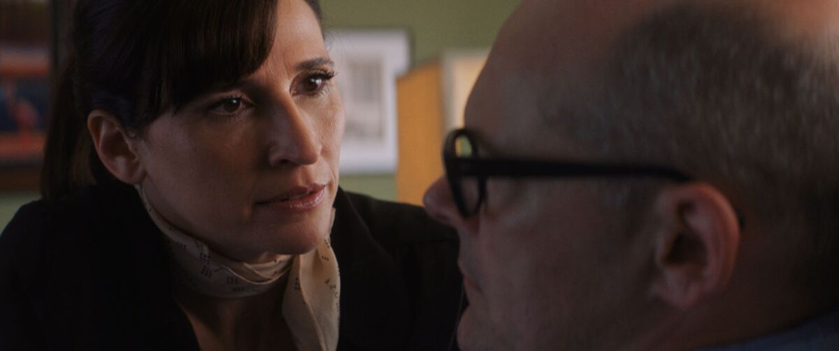 Michaela Watkins and Rob Corddry in the movie 'Bad Therapy'