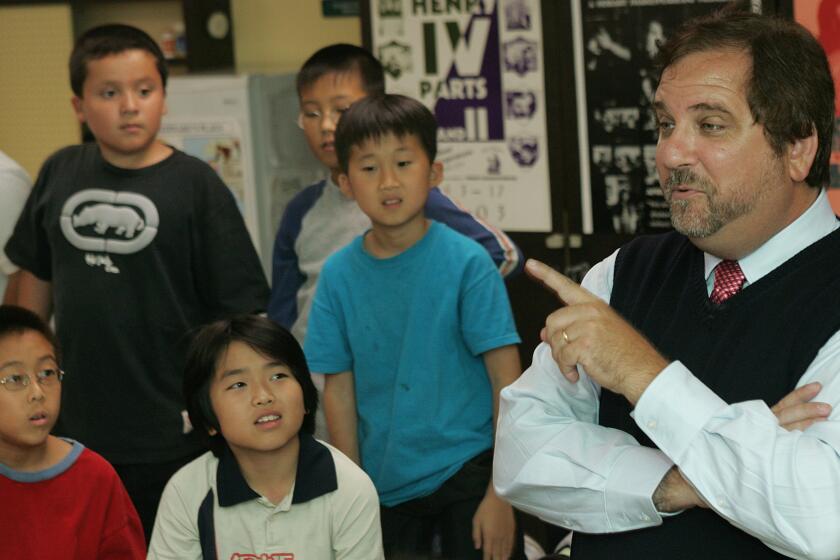 Rafe Esquith teaches at Hobart Elementary School in 2005.