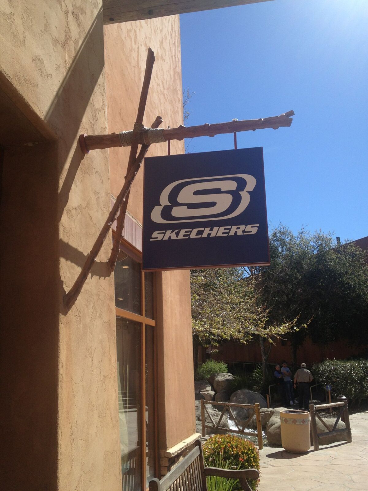 Skechers opens new SD store - San Diego Union-Tribune