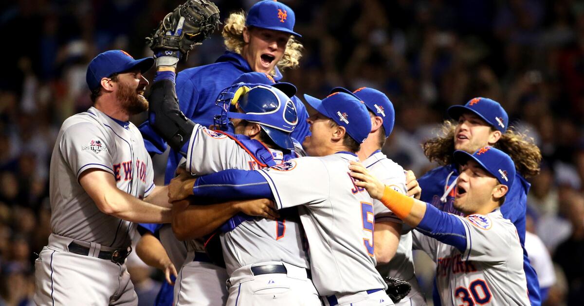 Daniel Murphy sets postseason homer record as Mets advance to World Series.