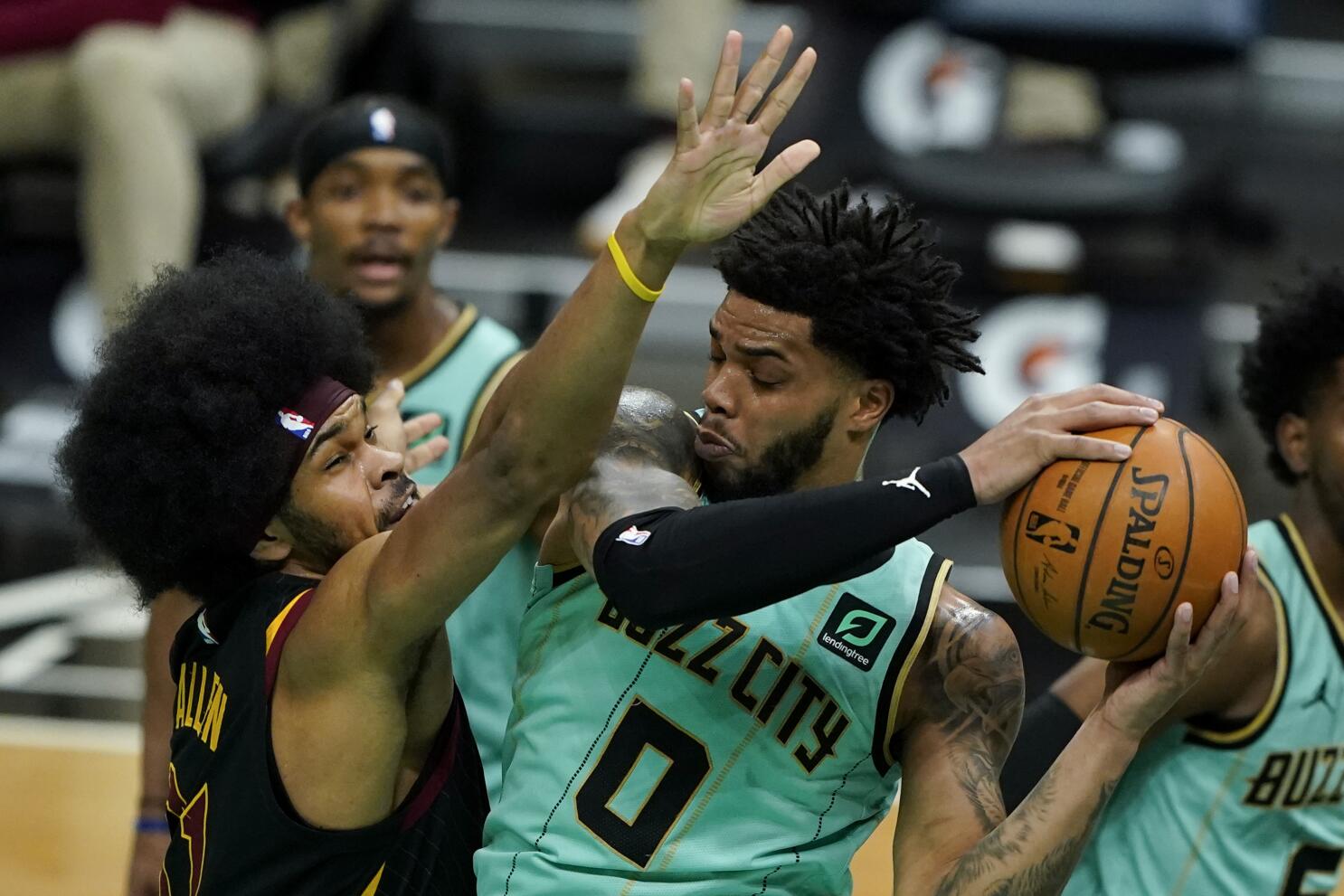 Bridges, Hornets battle back to beat Cavs 108-102 - The San Diego  Union-Tribune