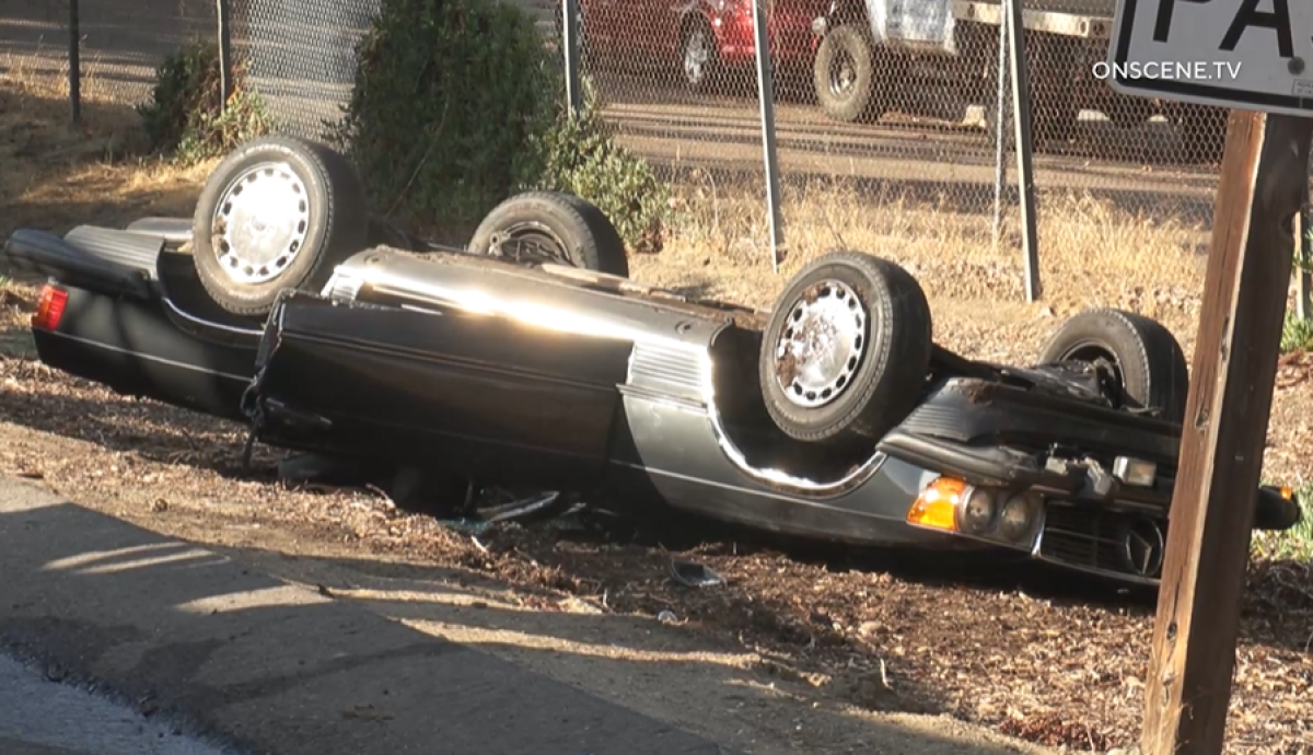 Power outage in El Cajon neighborhood after car hits pole