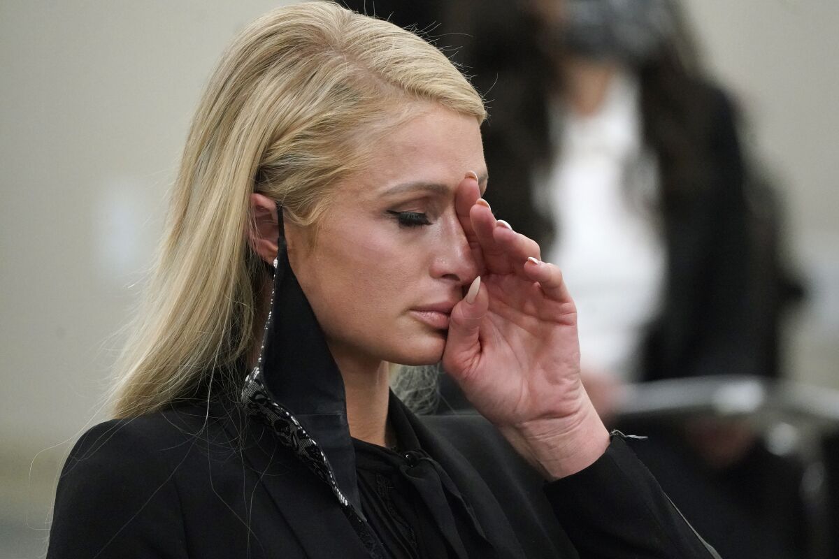 Paris Hilton habla de sus pasado en el internado que fue abusada.