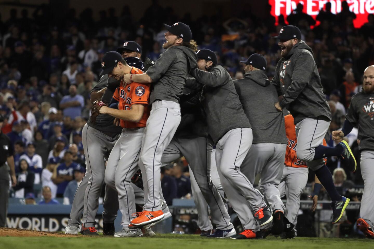 Astros defeat Dodgers 5-1 to win World Series - Los Angeles Times