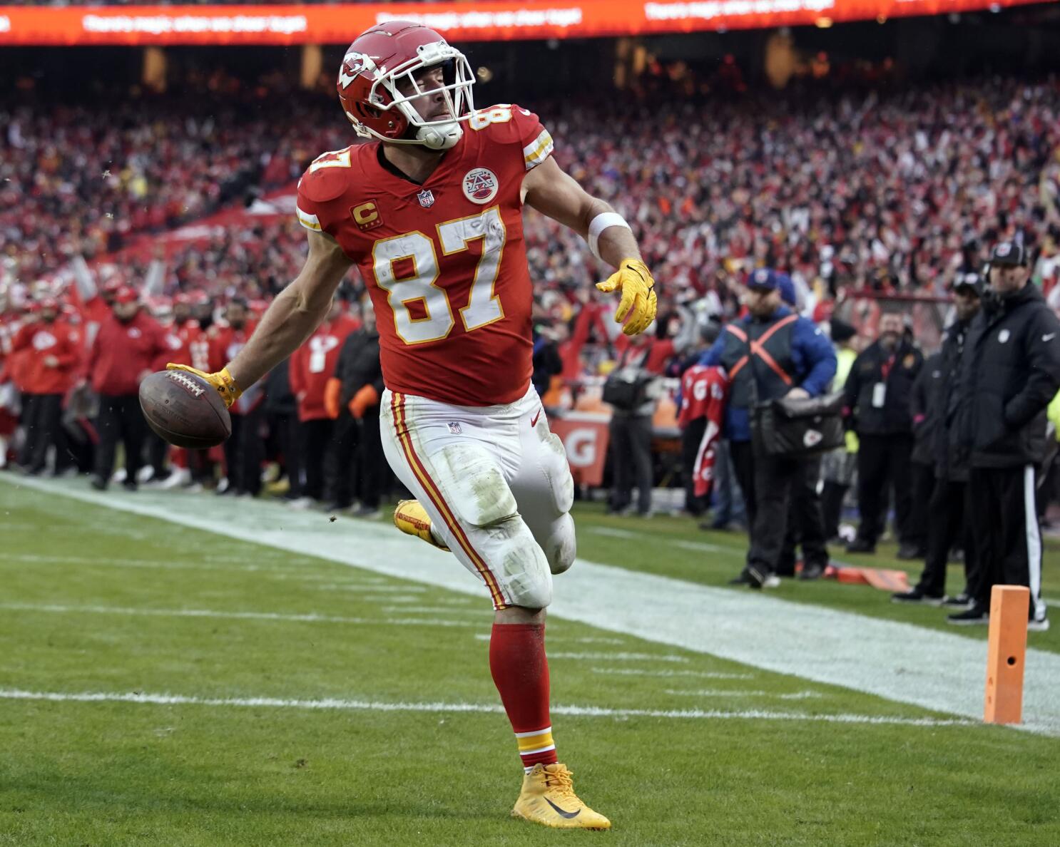 Chiefs-Chargers: Travis Kelce sets new record for tight ends