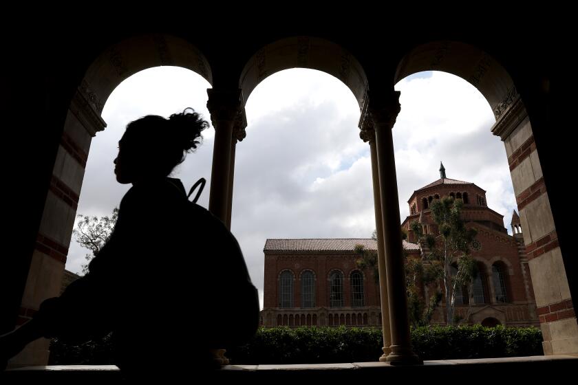 LOS ANGELES-CA-MARCH 11, 2020: Classes have moved to online only at UCLA on Wednesday, March 11, 2020. (Christina House / Los Angeles Times)