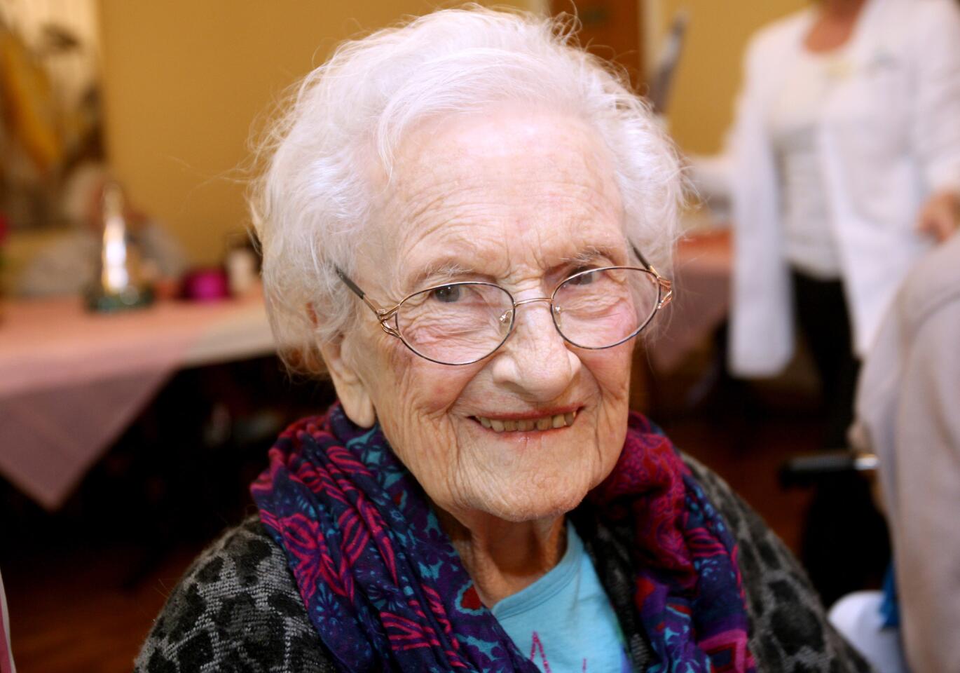 Photo Gallery: Glendale resident celebrates her 105th birthday with cake, flowers, friends