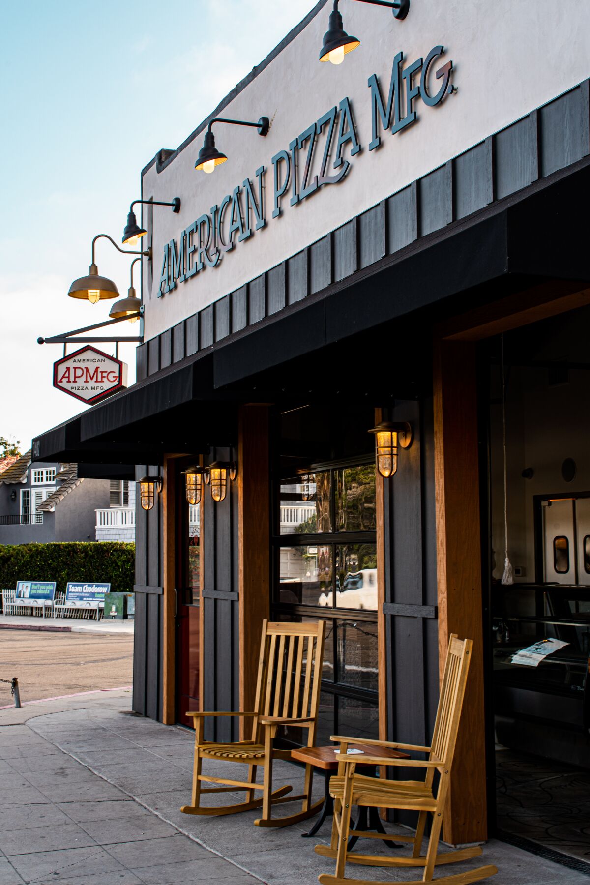 American Pizza Mfg. at 7402 La Jolla Blvd. offers freshly assembled pizzas and more to take and cook at home.