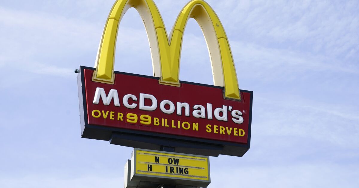 Hiltzik: Fast food chains take aim at the FAST Act