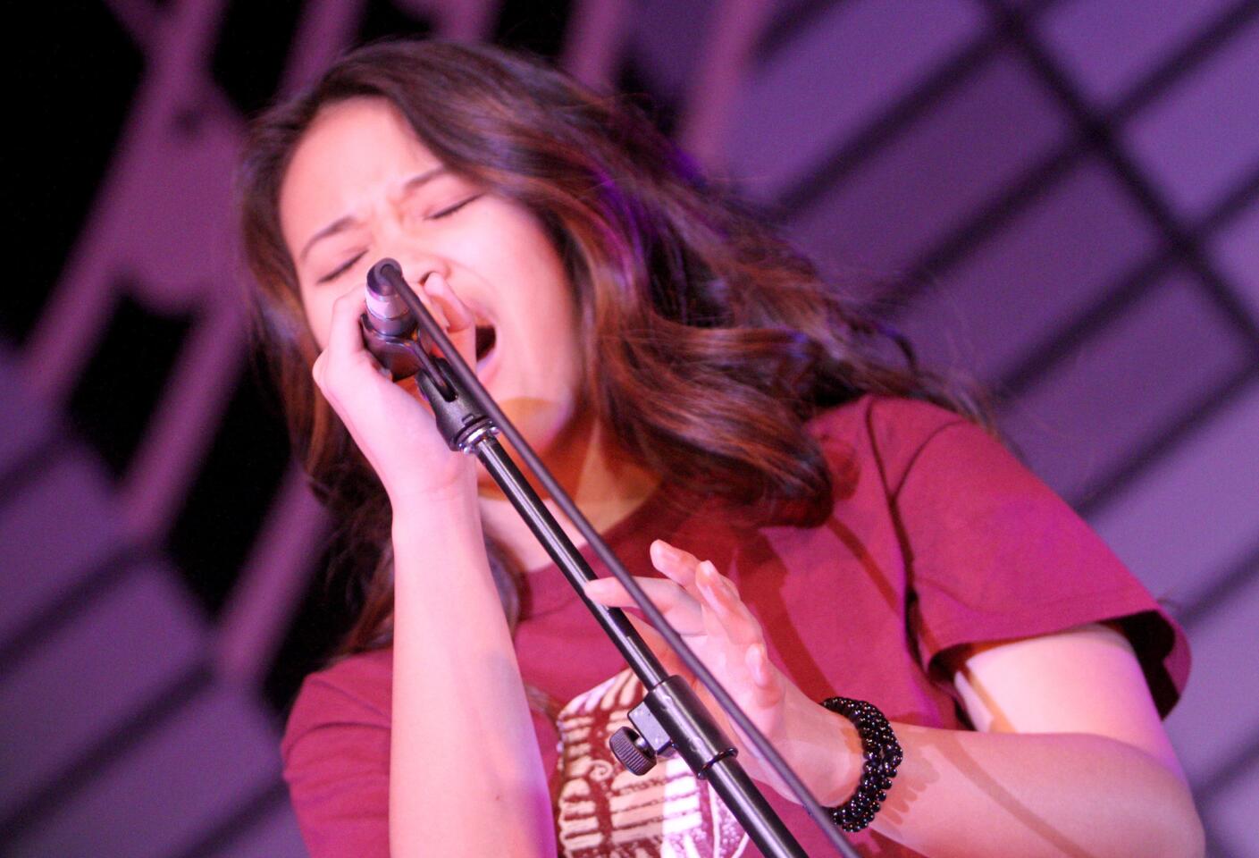 Photo Gallery: Students perform at Unconcert '16 at Glendale High School