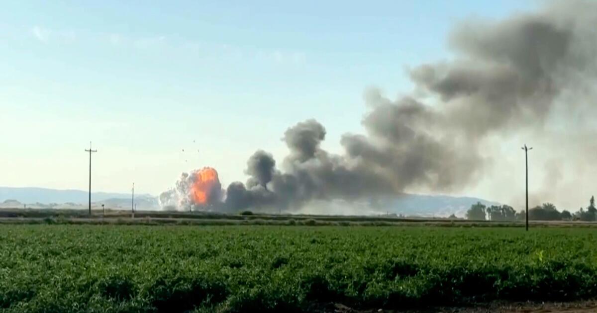 7 bodies found in the remains of California fireworks warehouse 7 bodies found in the remains of California fireworks warehouse