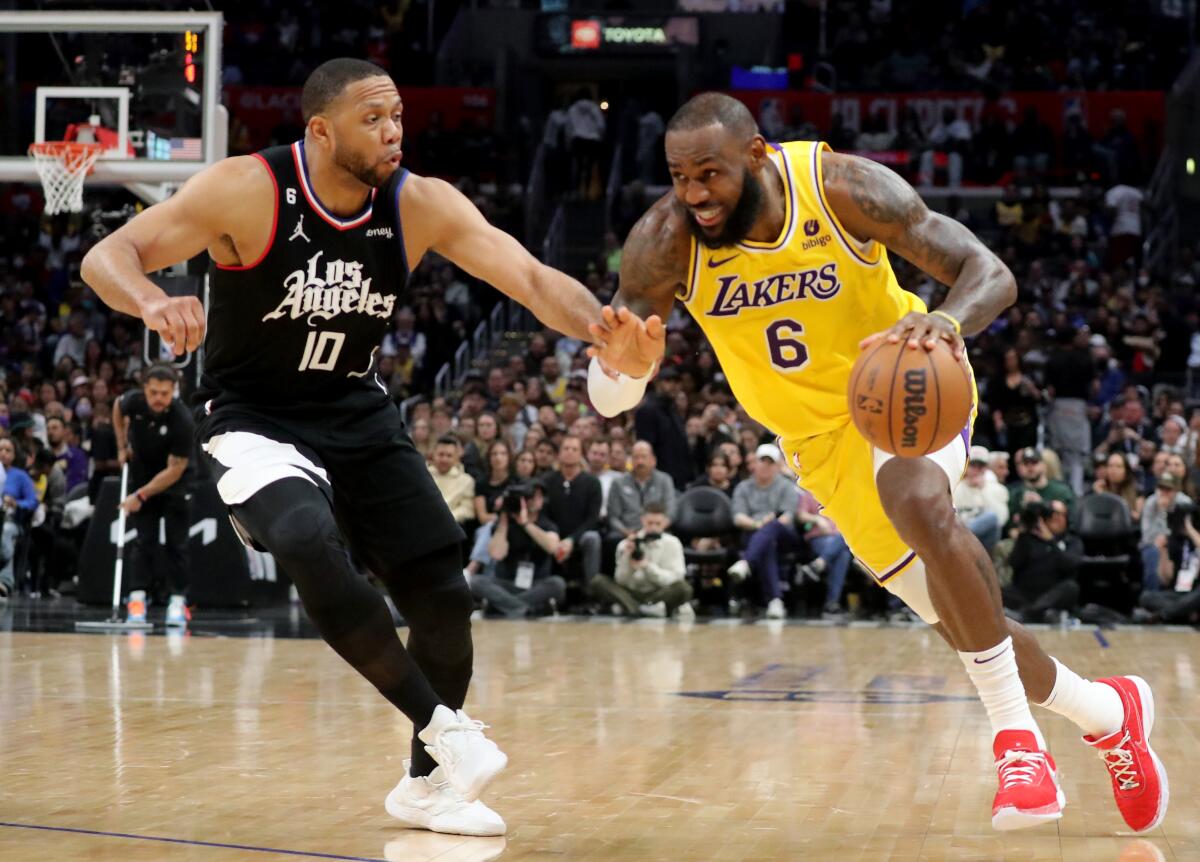 Norman Powell, Kawhi Leonard lead Clippers over Lakers - Los Angeles Times
