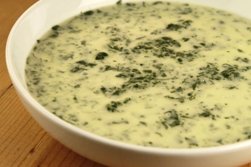 Recipe: Spinach soup with nutmeg and creme fraiche