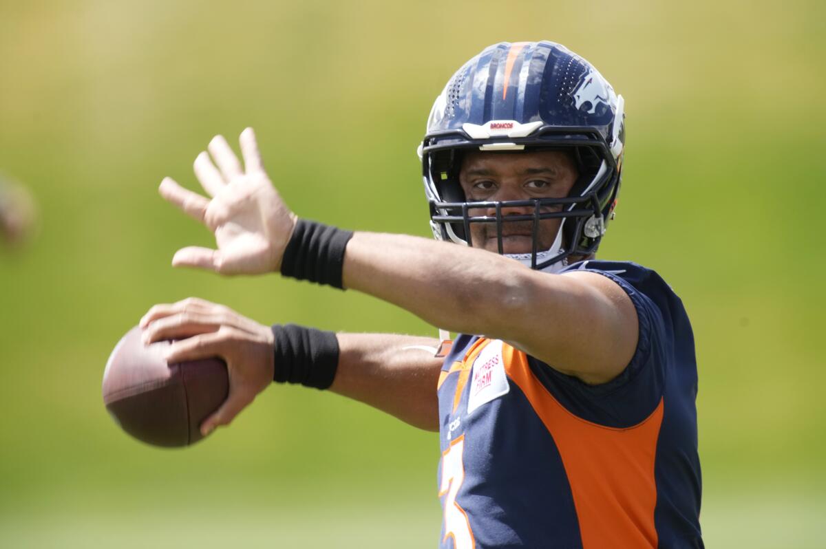 Broncos begin new era in Hackett and Wilson's first minicamp - The San  Diego Union-Tribune