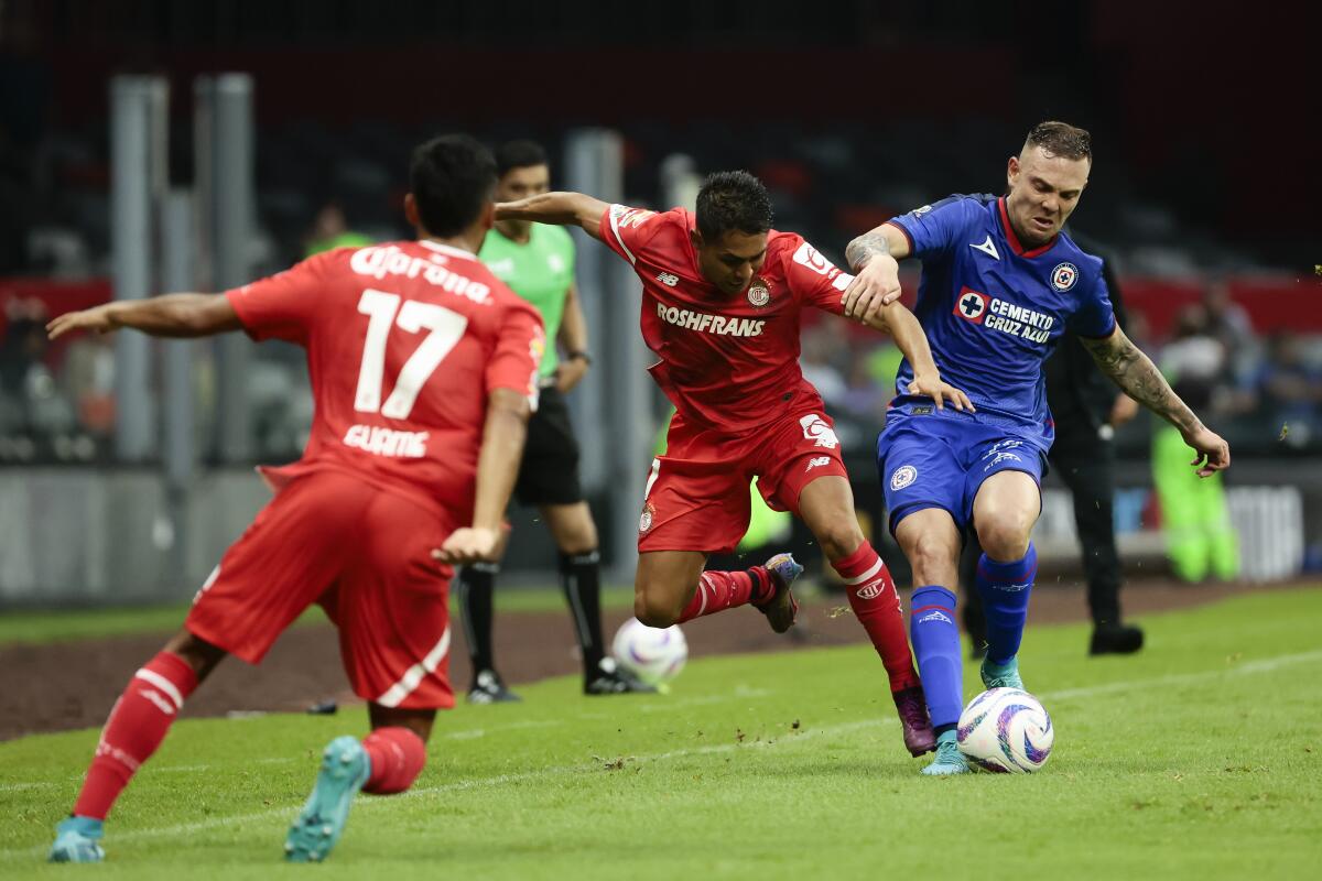 Uruguayo y paraguayo marcan en triunfo de Tigres sobre Toluca - FÚTBOL  MÉXICO