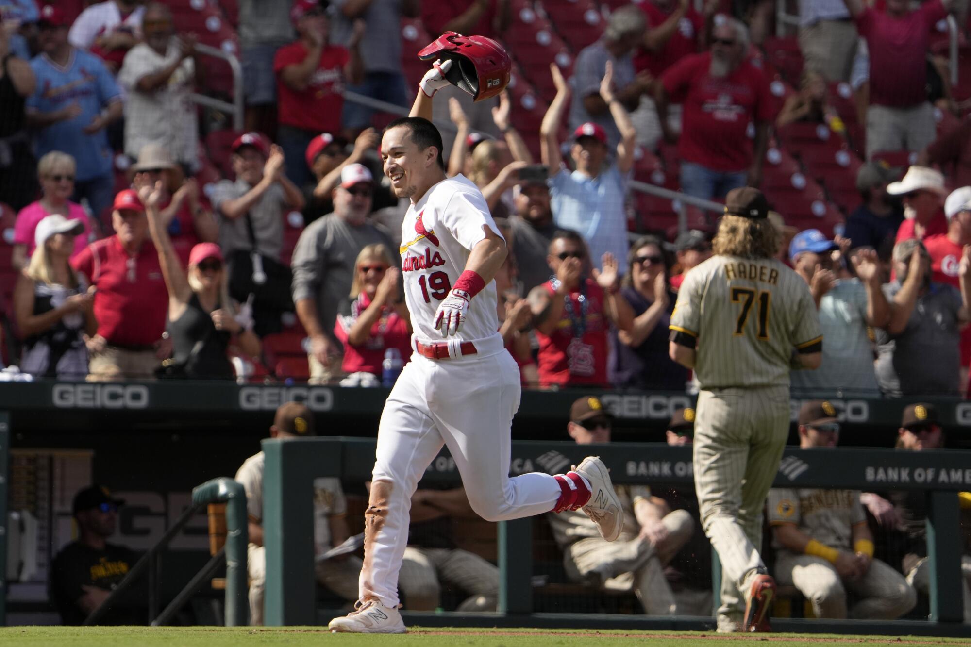 MLB -- For a few hours, Miles Mikolas kept St. Louis Cardinals' postseason  hopes alive - ESPN