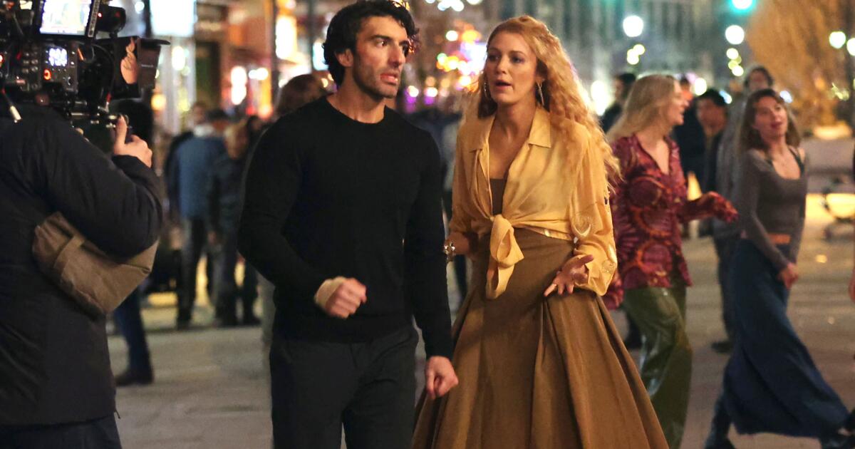 Hollywood now ponders: How did Blake Lively get those damaging texts? Hollywood now ponders: How did Blake Lively get those damaging texts?
