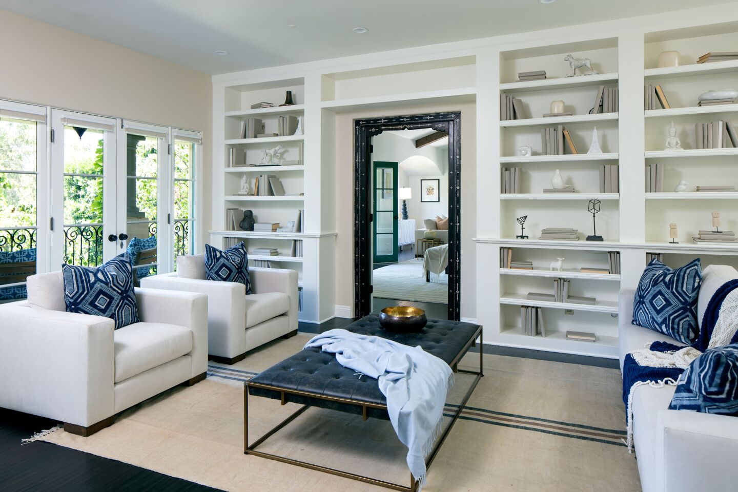Geena Davis' Pacific Palisades house: sitting room