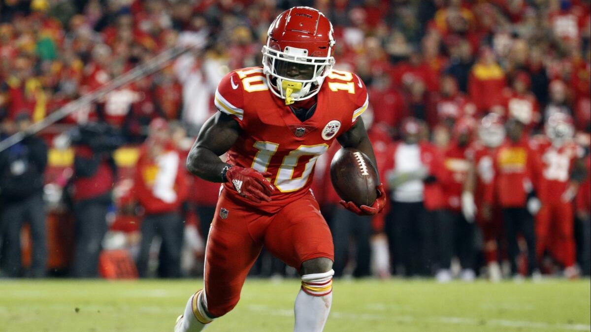 Chiefs' Tyreek Hill linked to domestic battery case in Kansas City