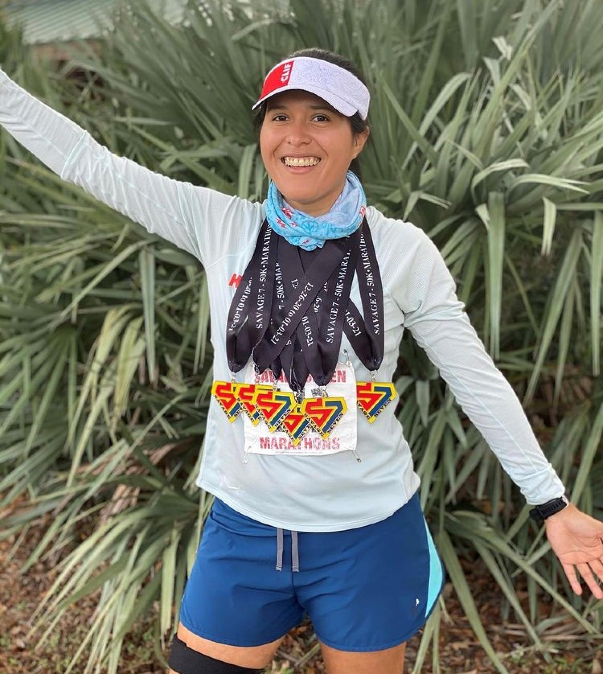 Jocelyn Rivas después de correr seis maratones en nueve días.
