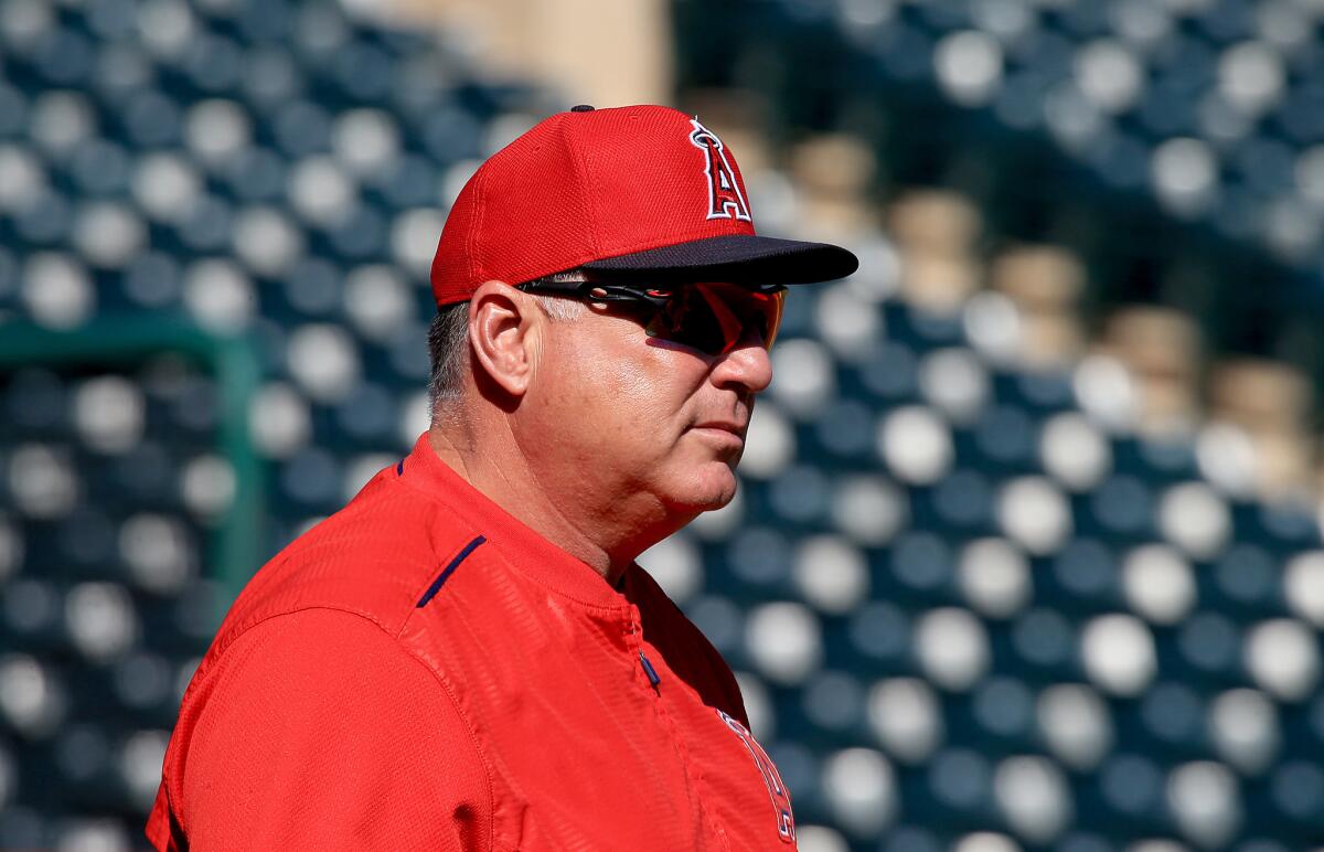 Mike Scioscia: Josh Hamilton not getting the help he needs