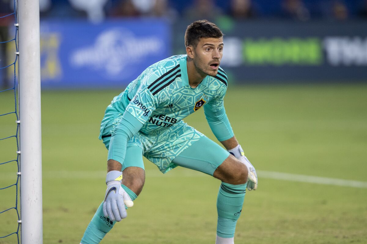 Galaxy goalkeeper Jonathan Bond in action against CF Montreal on July 4, 2022. 