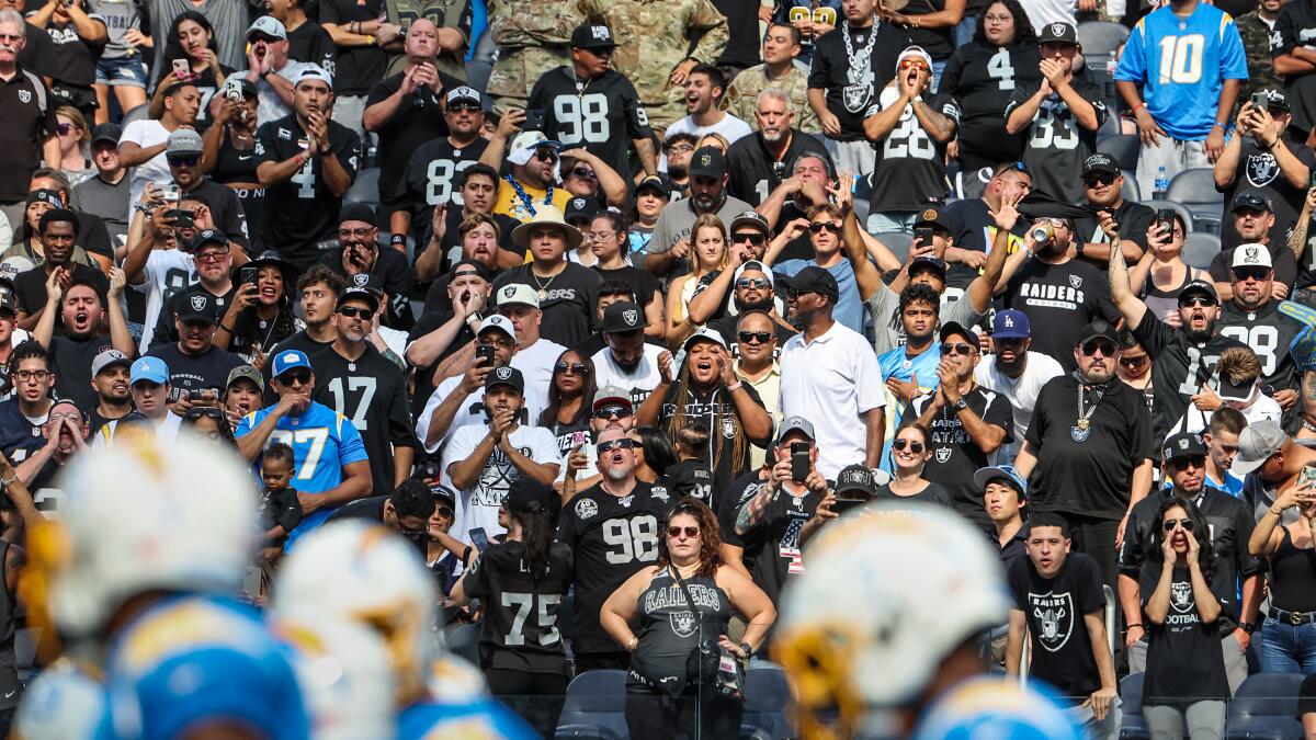 Raiders open with touchdown after Davante Adams burns Jalen Ramsey