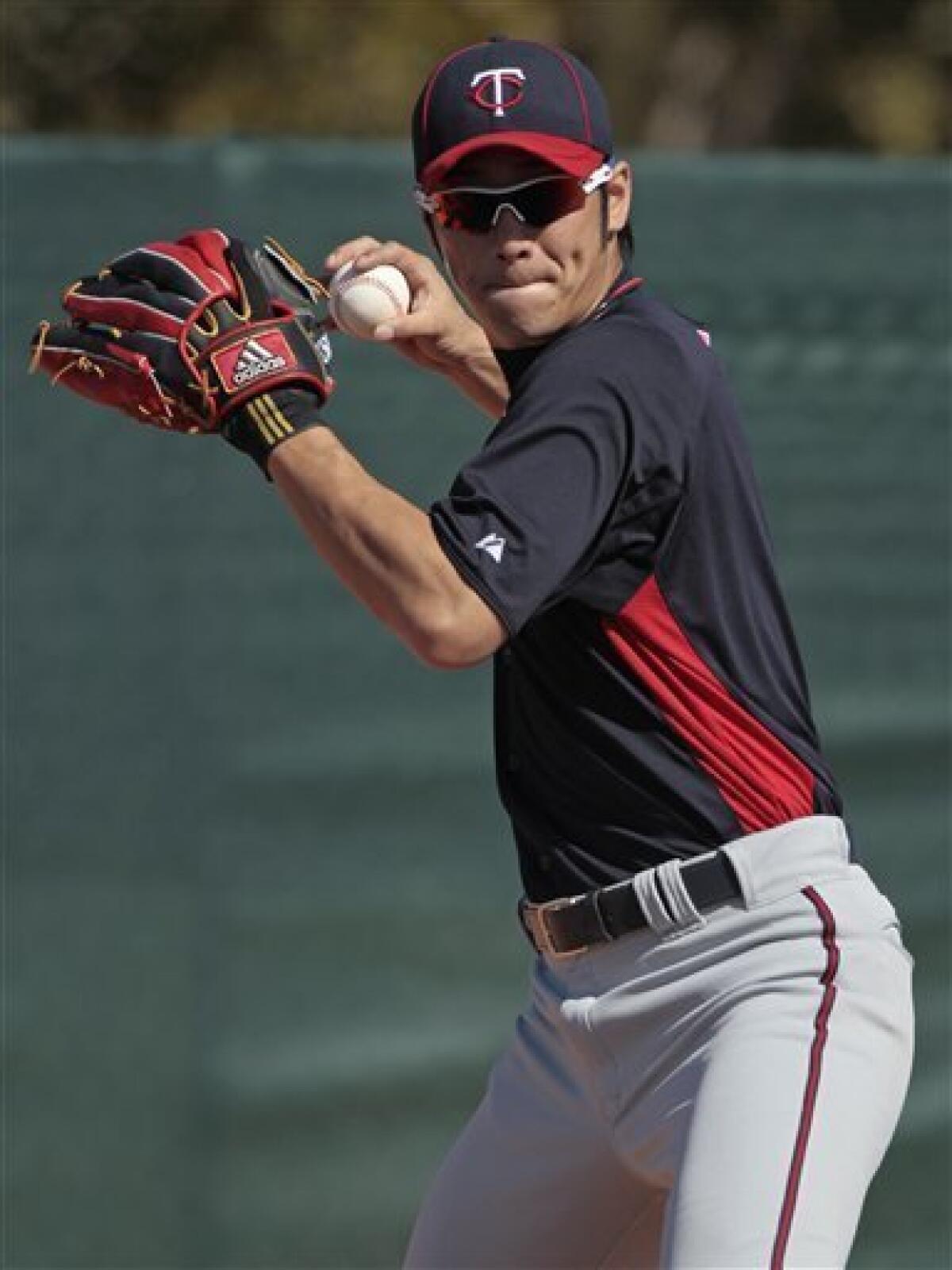 Full squad workout at Twins spring training