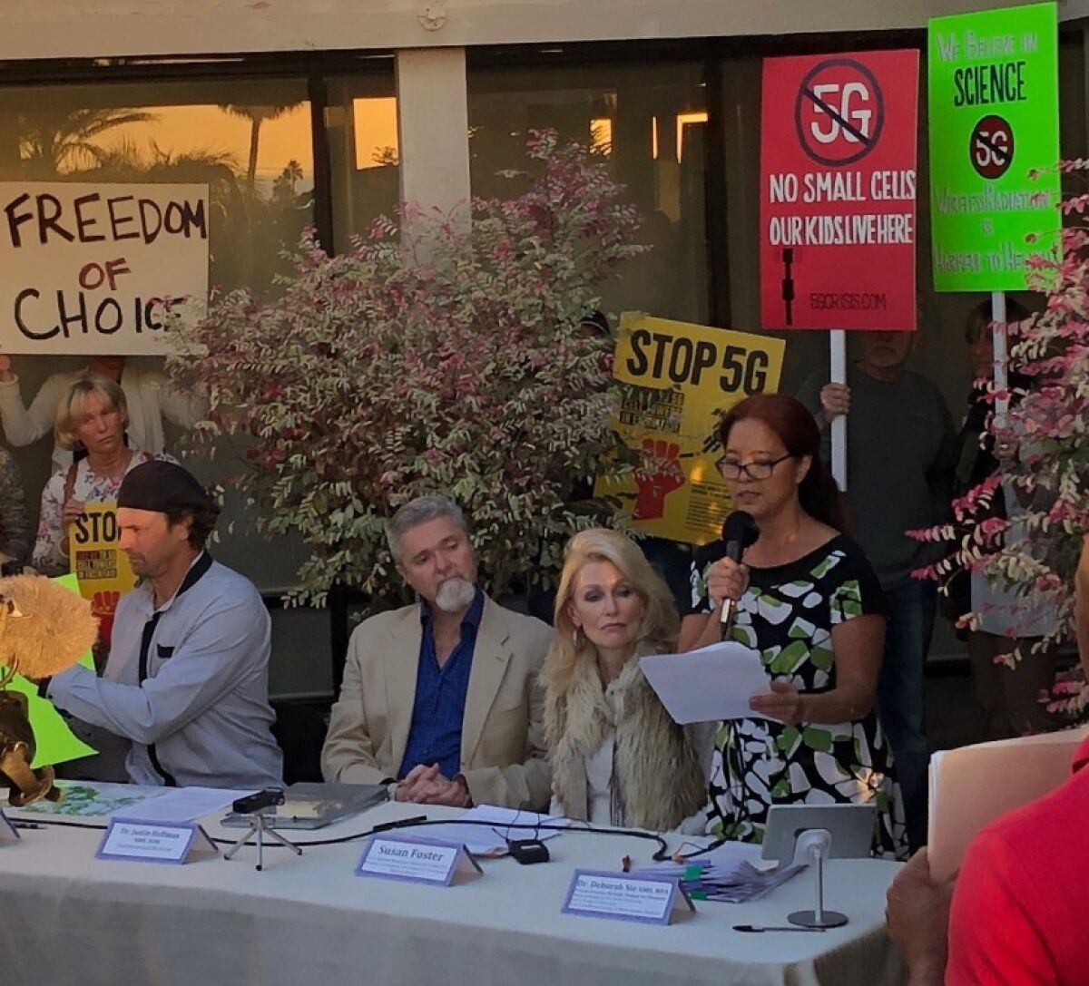 Encinitas residents protested 5G before the Oct. 30 Encinitas City council meeting.